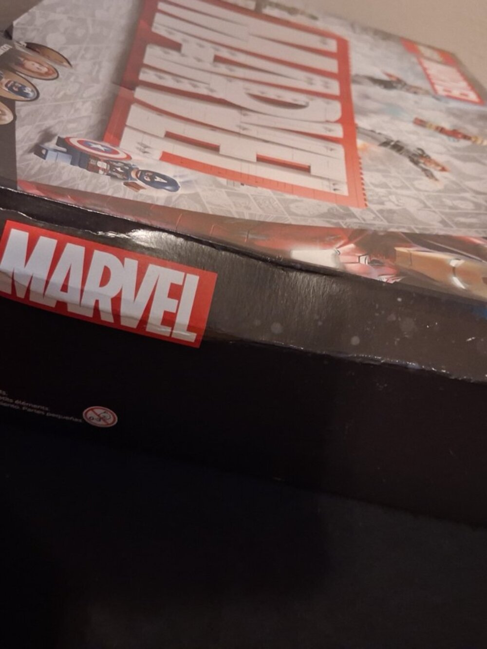 LEGO Marvel Logo & Minifigures Set 76313 NEW SEALED - Picture 3 of 5